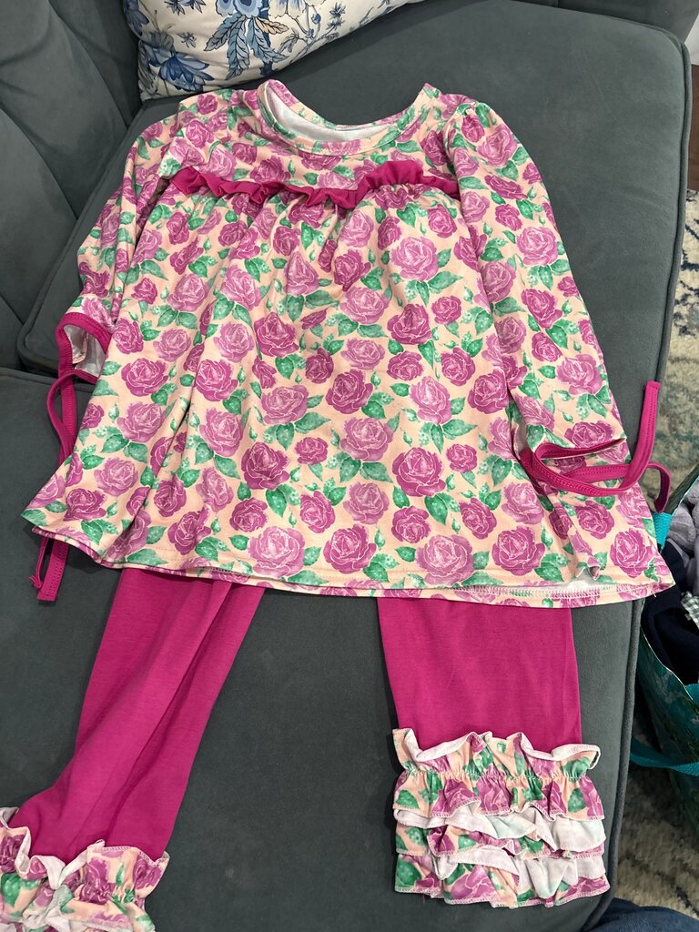Floral Pattern Top and Leggings Set