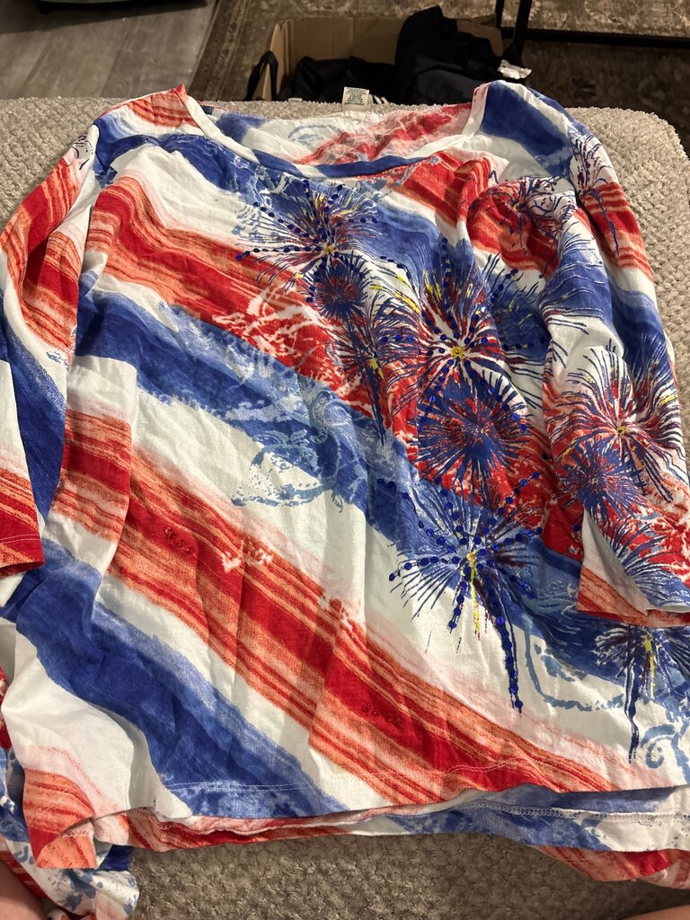Collectibles One Red, White and Blue Floral Top
