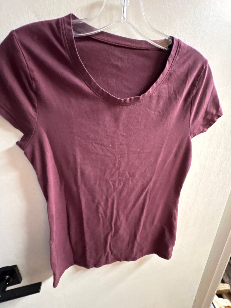 Women's Burgundy Basic V-Neck T-Shirt