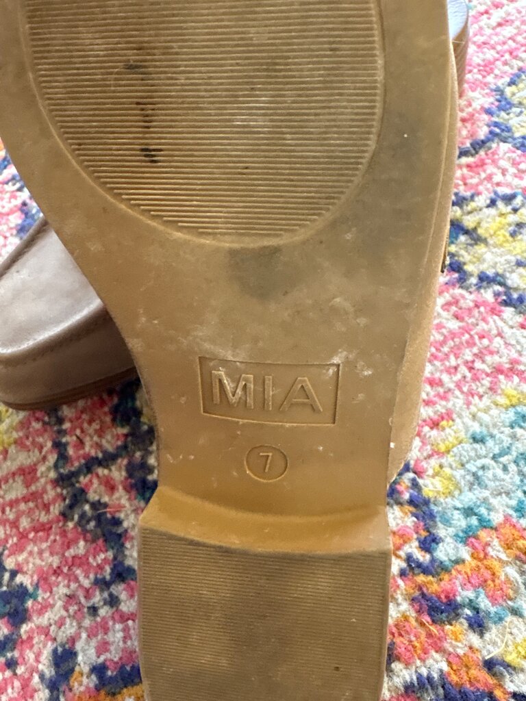 MIA Women's Size 7 Beige Slip-On Shoes