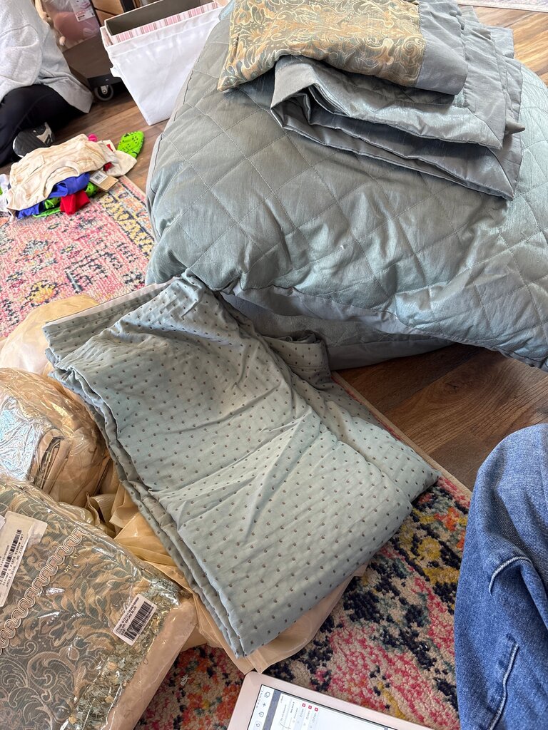 Light Green Quilted Bedspread Set