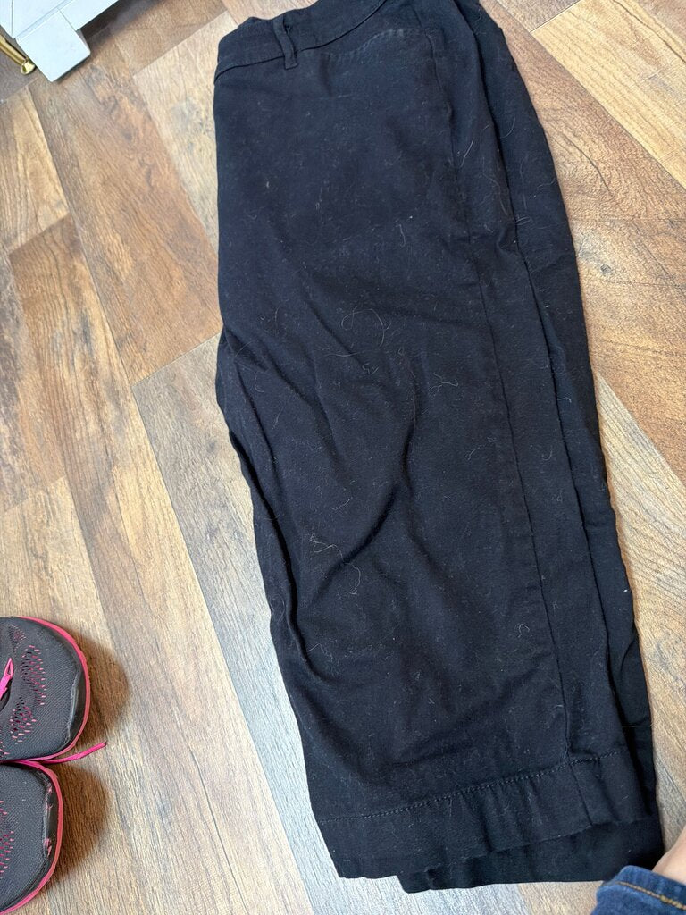 St. John's Bay Capri Pants