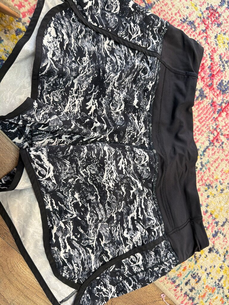 Black and White Abstract Pattern Active Shorts