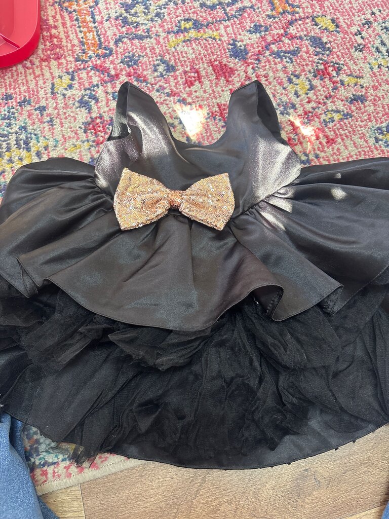 Shiny Black Dress with Bow