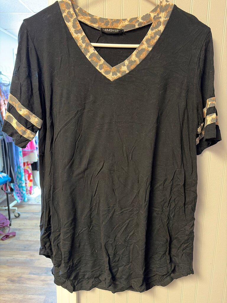 Leopard Trim V-Neck T-Shirt