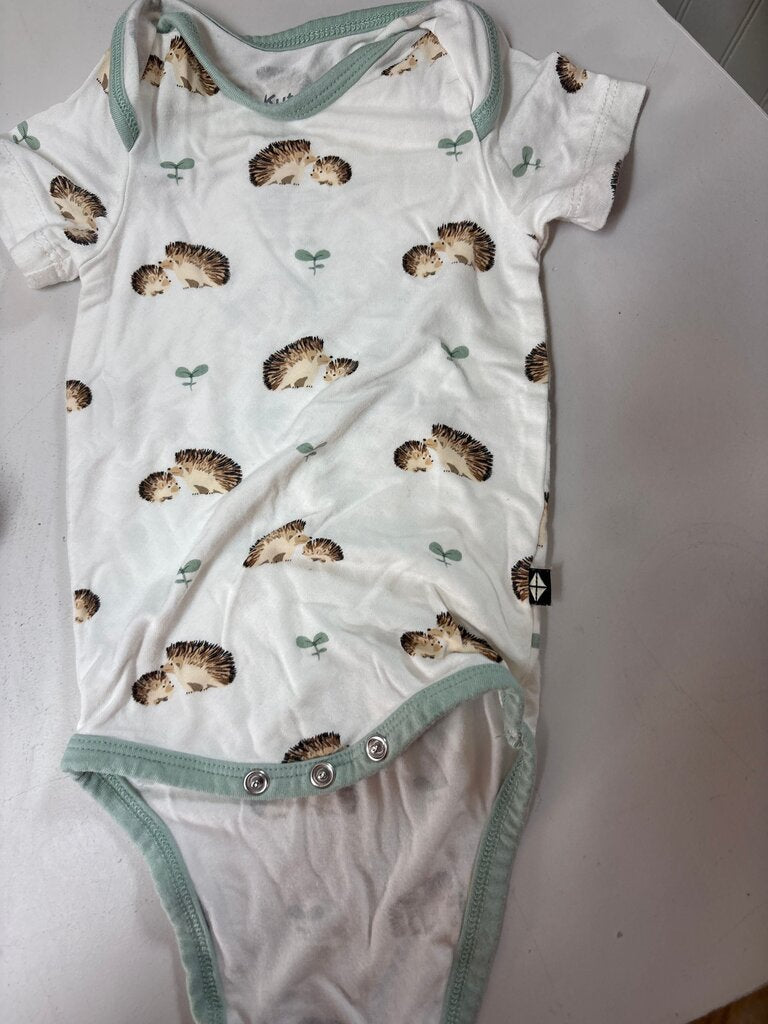 Kyte Baby Hedgehog Print Onesie 0-3 Months