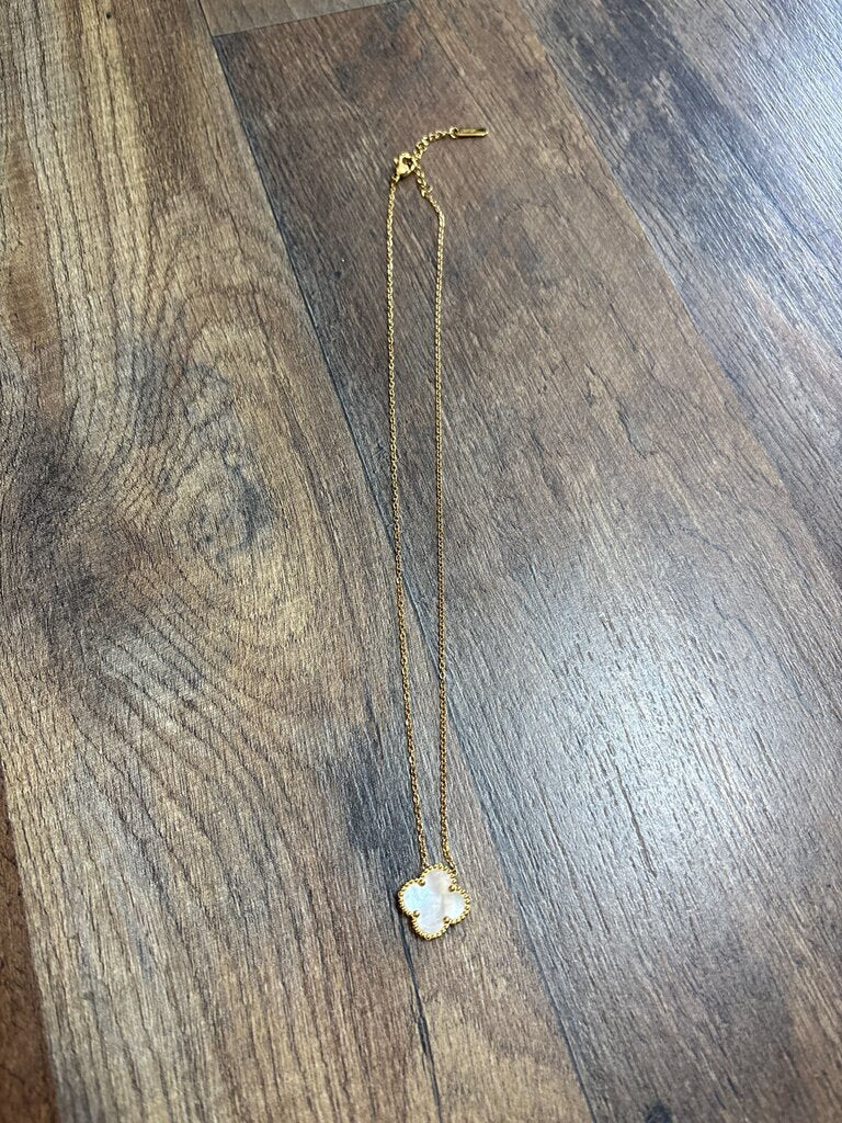 Gold Clover Pendant Necklace