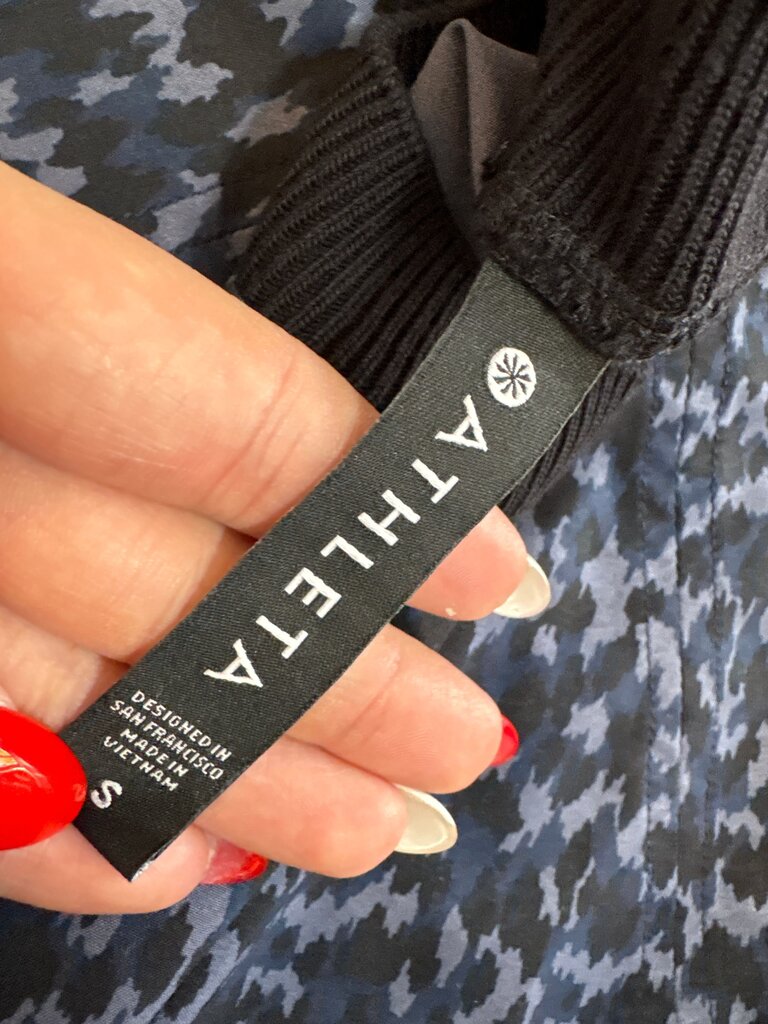 Athleta Patterned Sleeveless Top