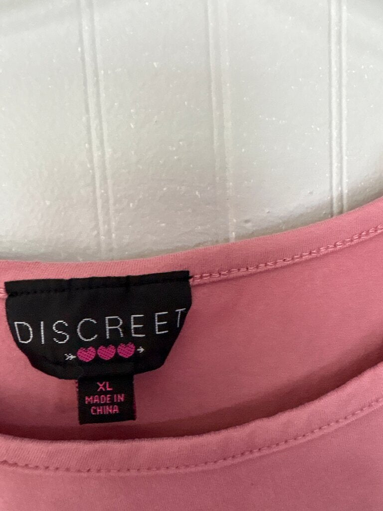 Discreet XL Pink Top