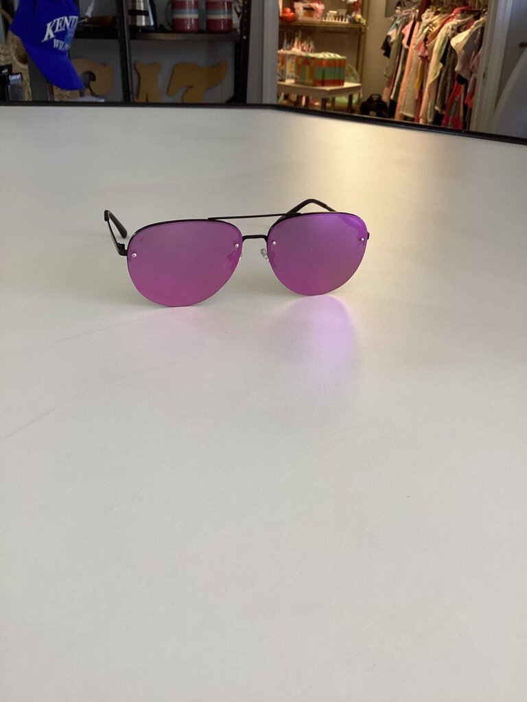 Fashionable Pink Tinted Sunglasses
