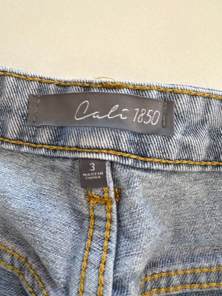 Cali 1850 Flower Embroidered Jeans