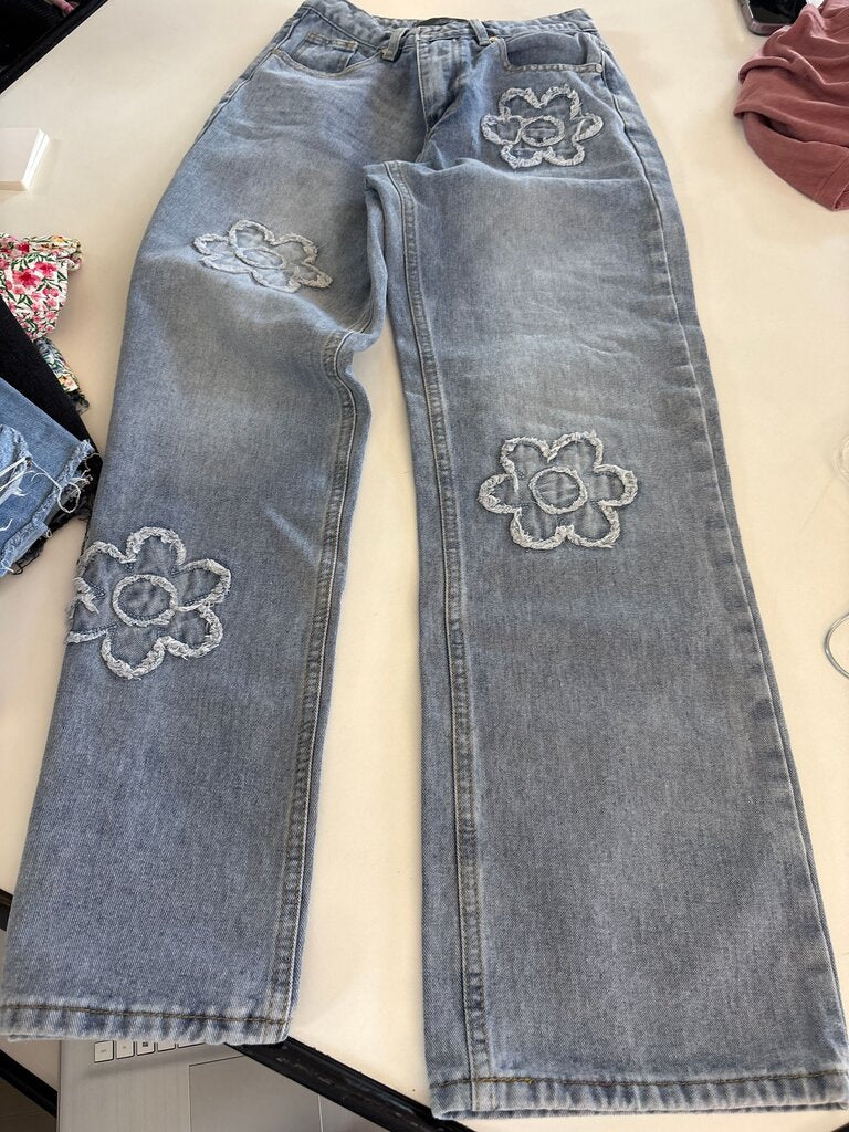 Cali 1850 Flower Embroidered Jeans