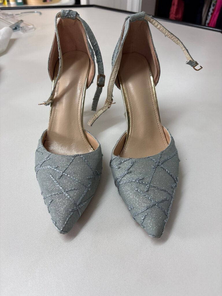 Fashionable Blue Pointed Heels
