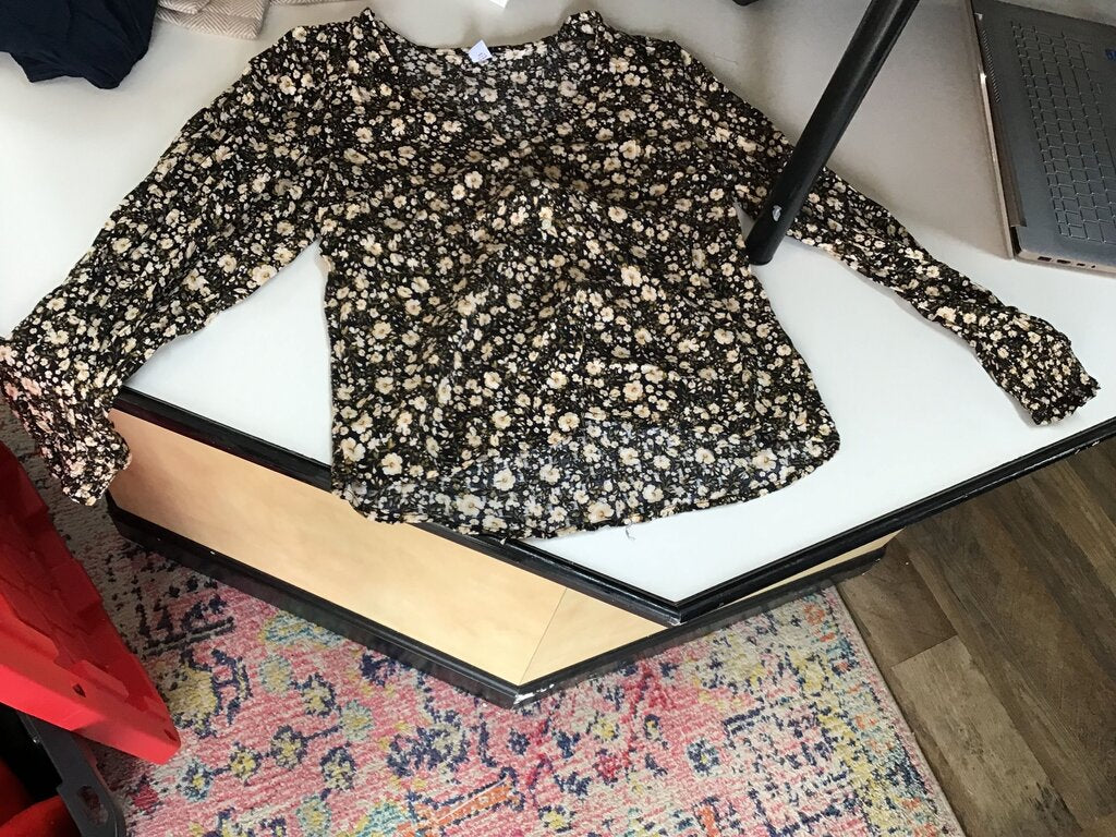 Old Navy Floral Long Sleeve Blouse