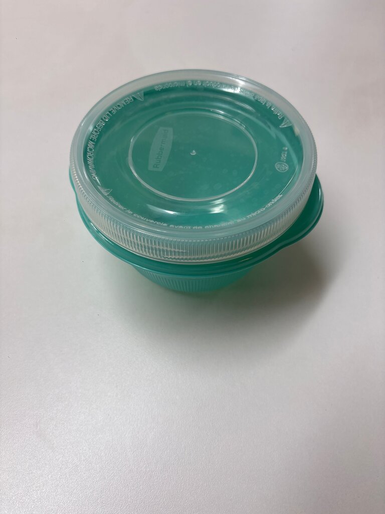 Rubbermaid Food Storage Container