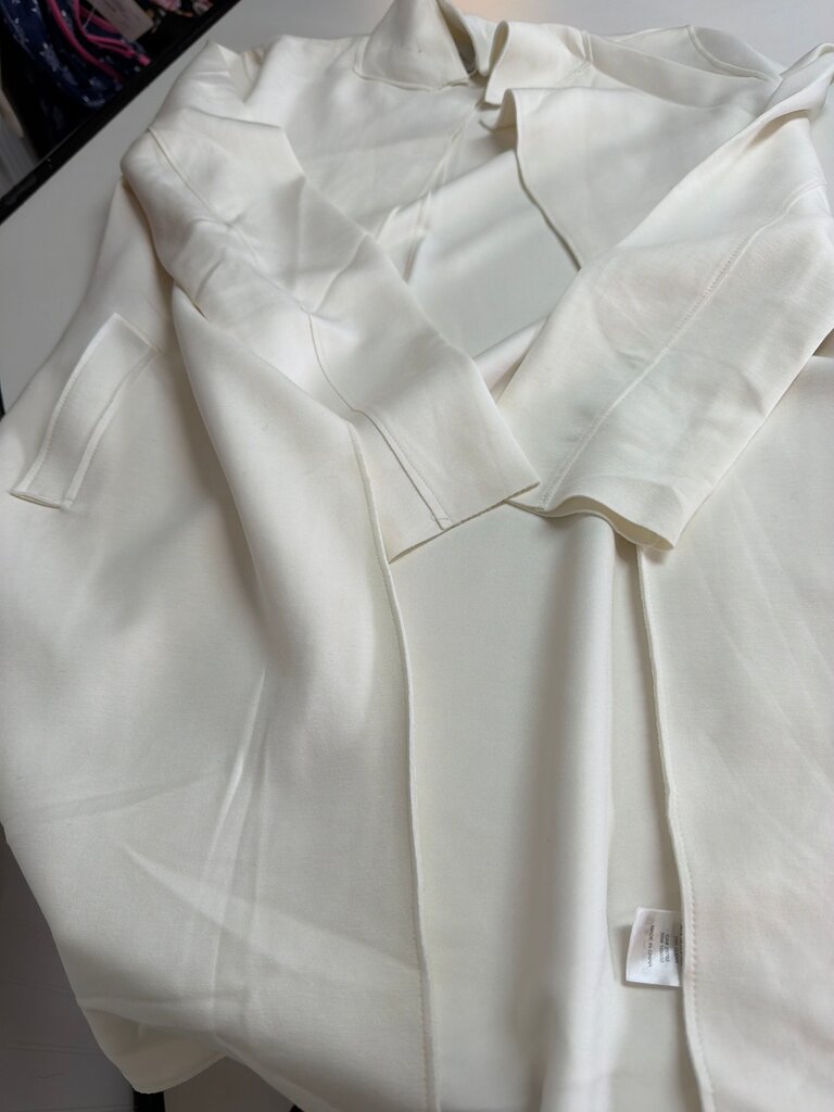 Carolina Belle Women's White Blazer