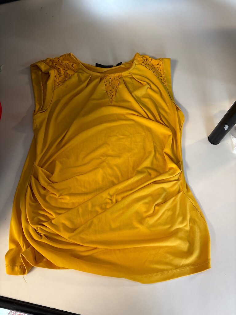7th Avenue Design Studio Yellow Top