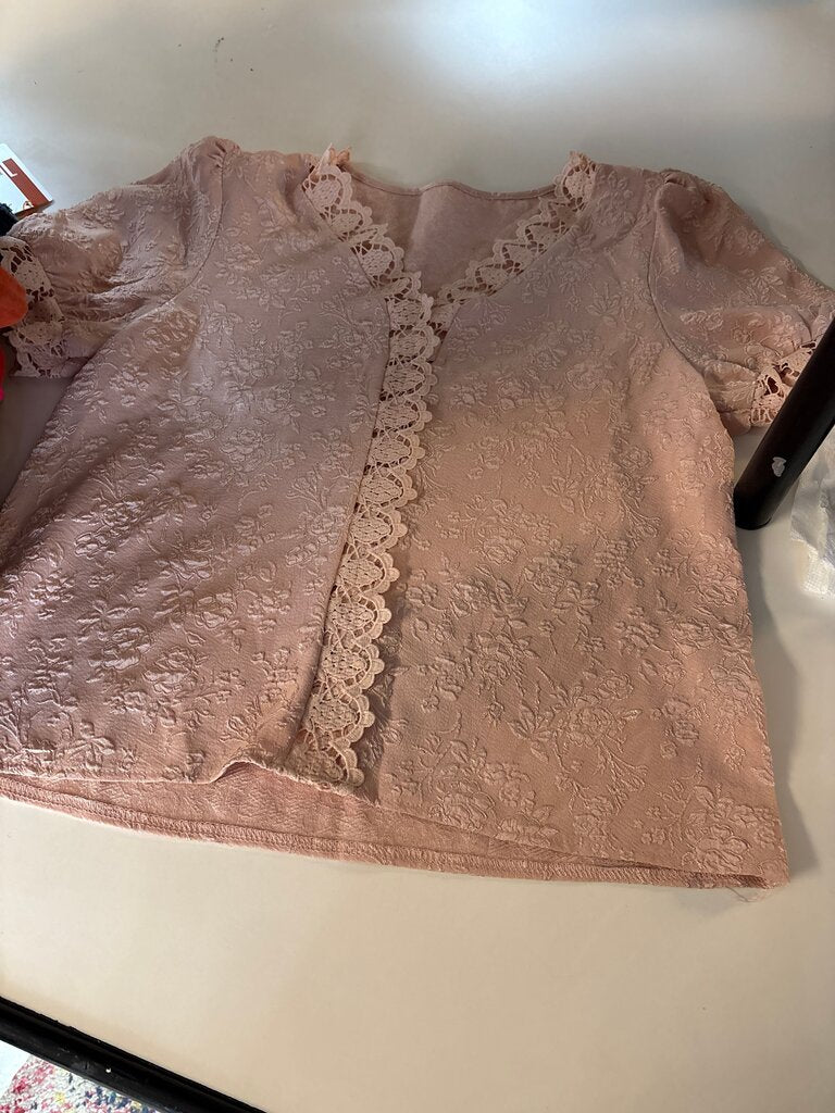 SHEIN Floral Lace Top