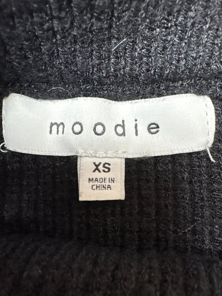 Moodie Black Ribbed Skirt