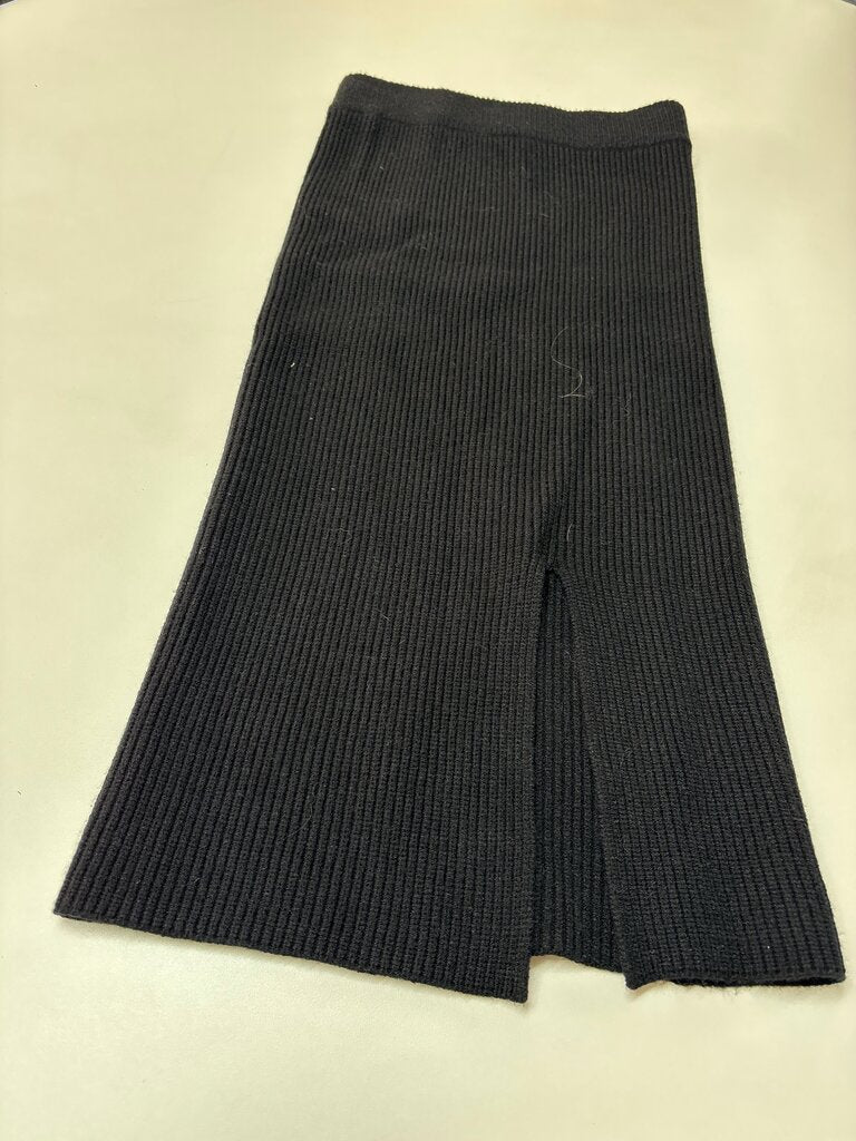 Moodie Black Ribbed Skirt