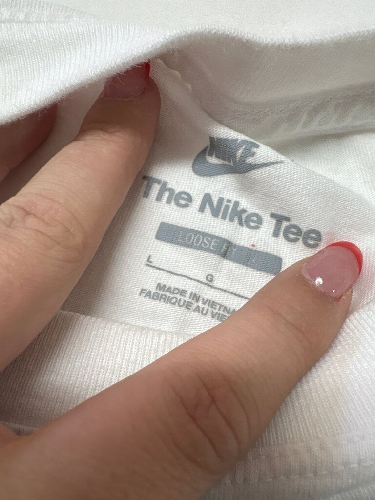 Nike Loose Fit Tee