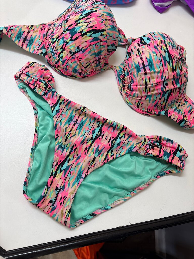 Shade & Shore Women's Swimsuit Set