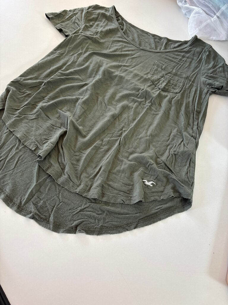 Hollister Women’s Olive Green T-Shirt