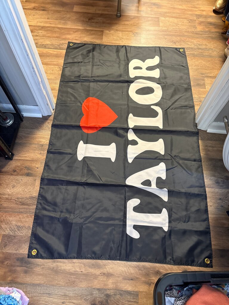 I Love Taylor Flag