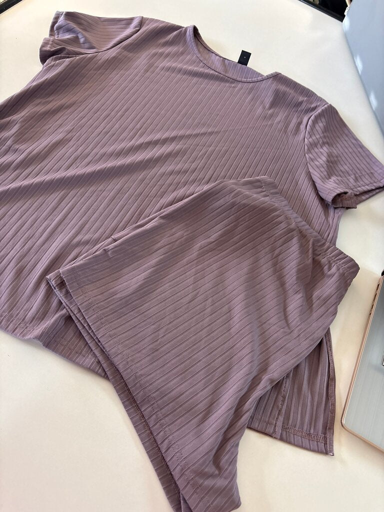 SHEIN Curve Ribbed Top and Shorts Set