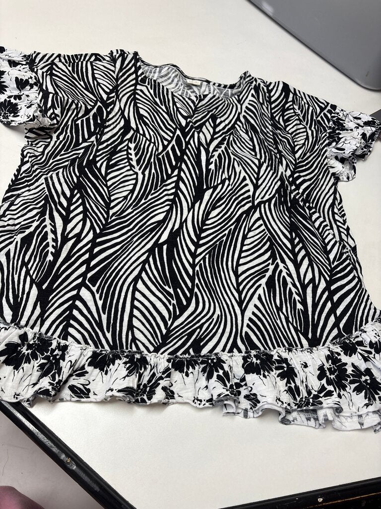 Cato Women's Leaf Print Top