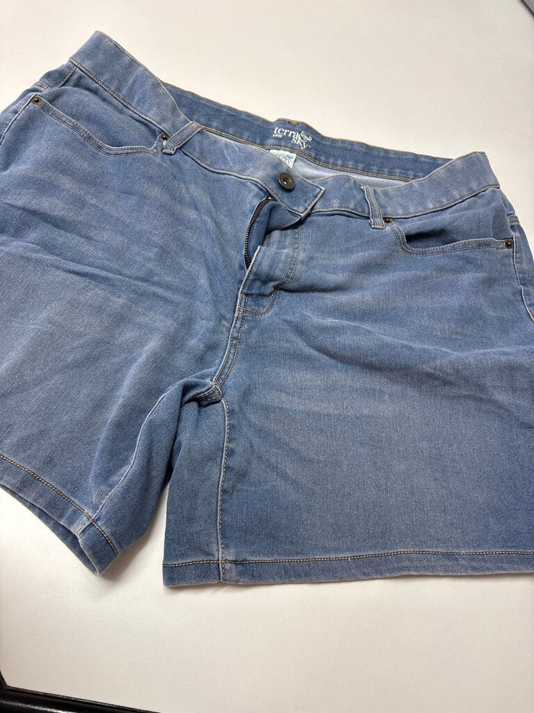 Terra & Sky Women's Denim Shorts