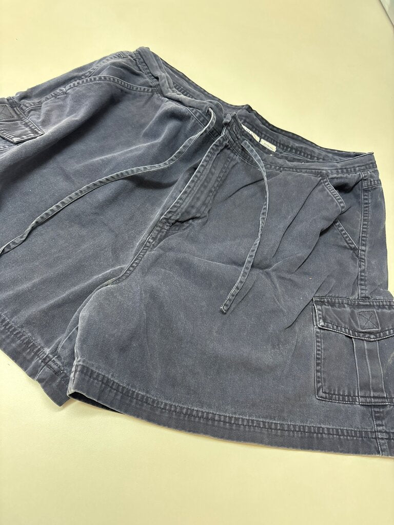 Carolina Blues Cargo Shorts Size 18