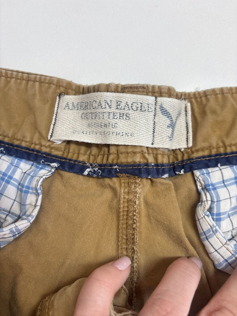 American Eagle Men's Khaki Shorts