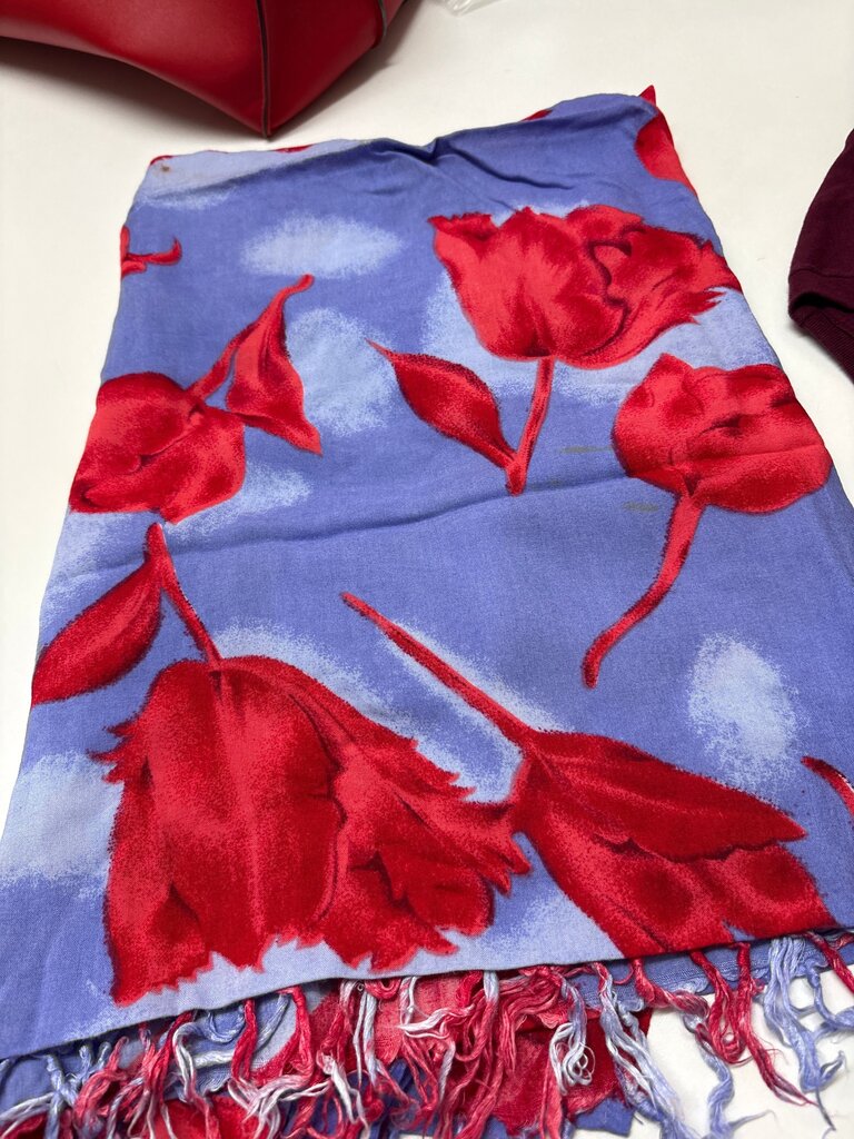 Floral Print Scarf in Blue and Red