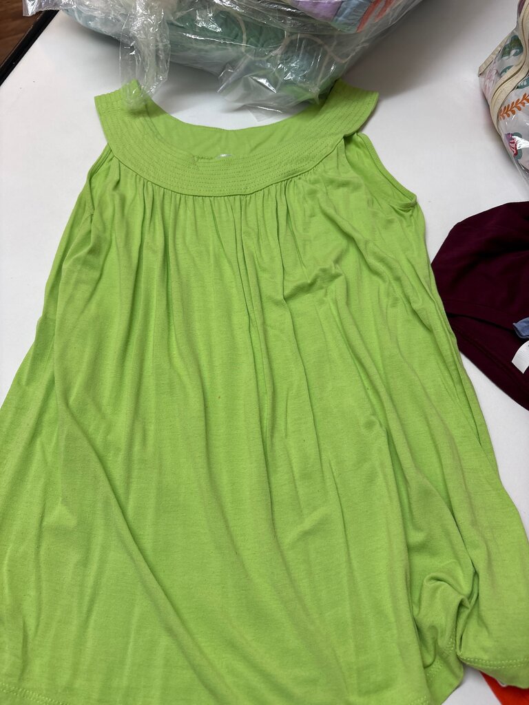 Dressbarn Green Sleeveless Top