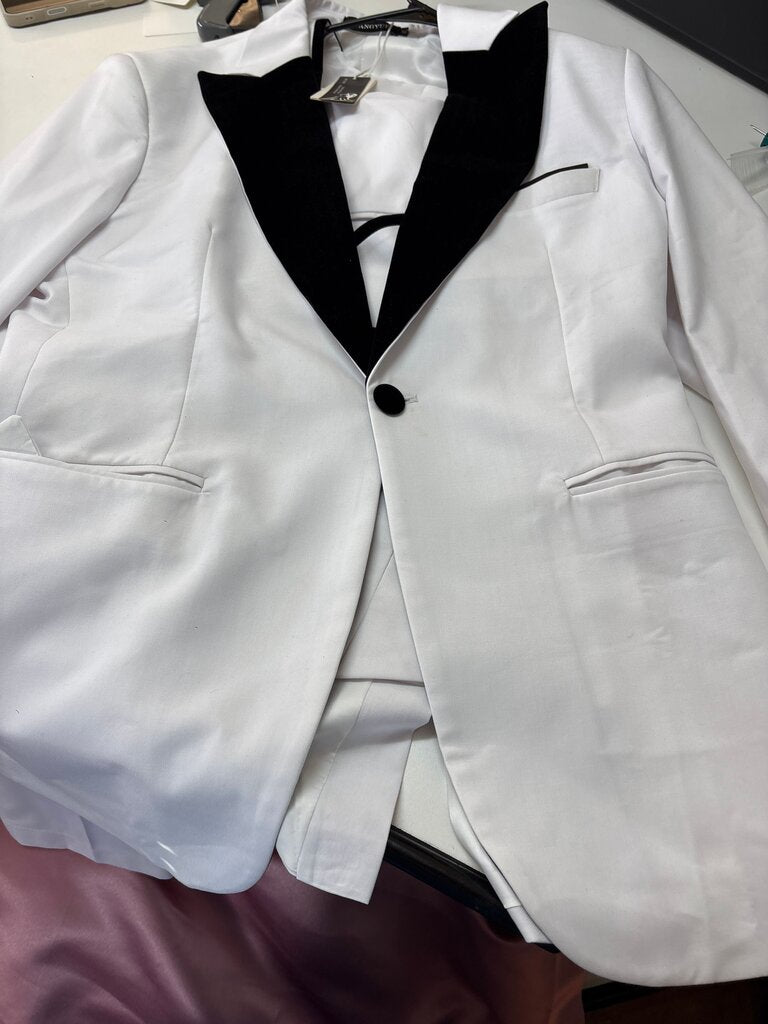 Wangyue White Tuxedo Jacket with Black Lapels