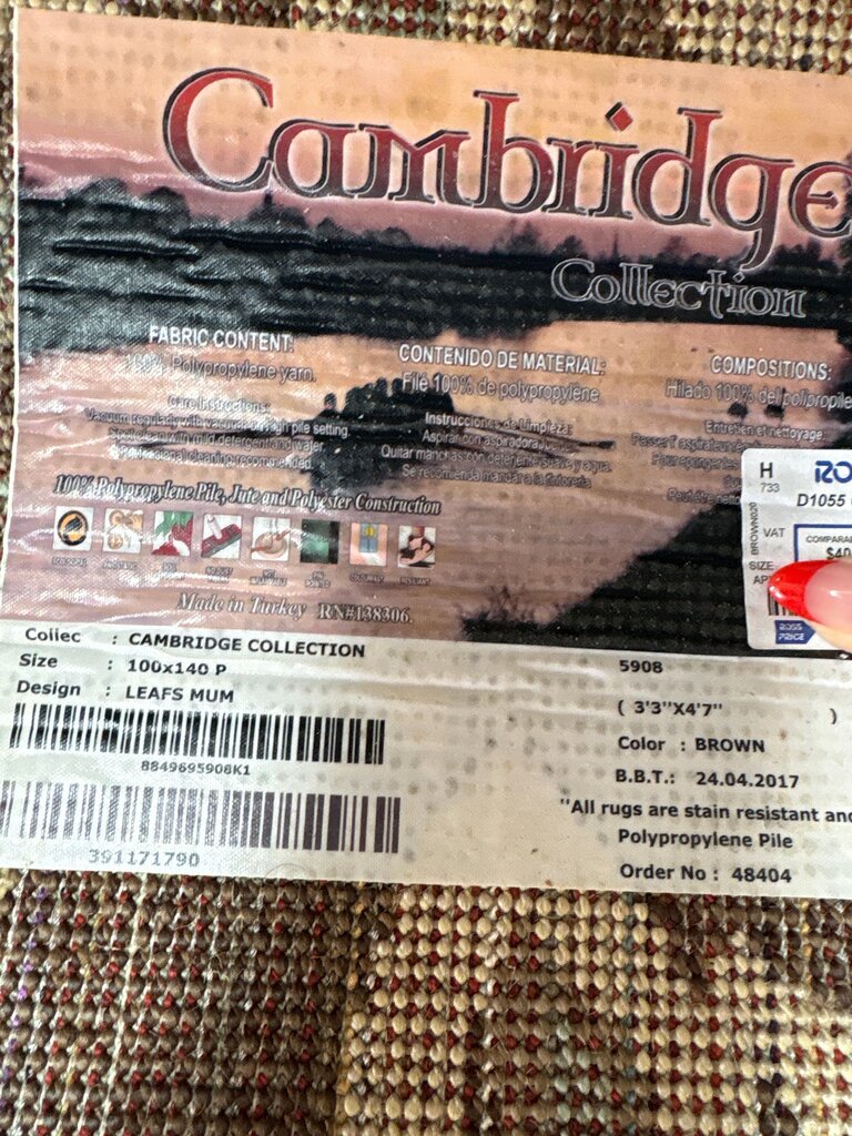 Cambridge Collection Leaves Mum Area Rug
