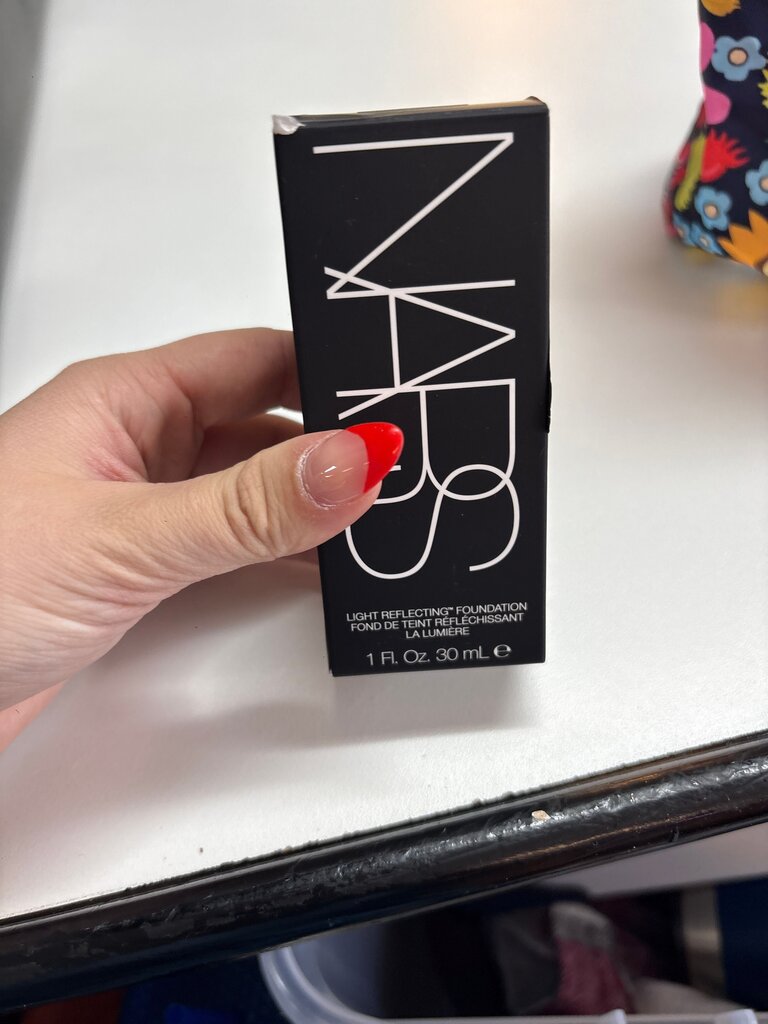 NARS Light Reflecting Foundation