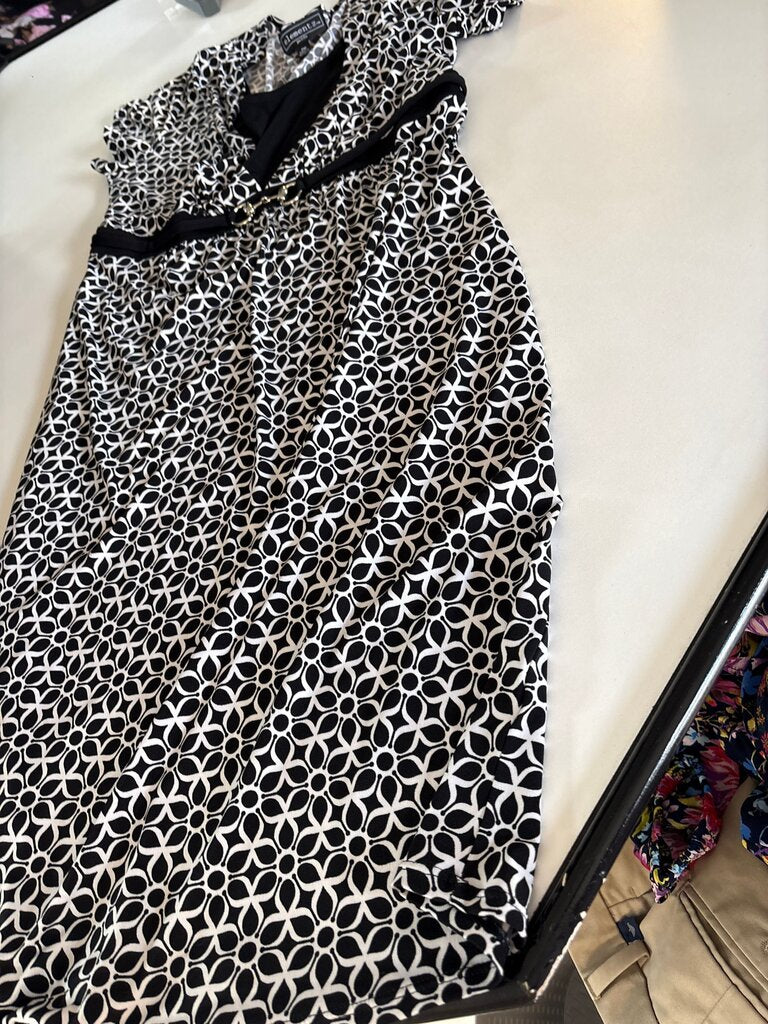 Elementz Petite Dress with Black and White Pattern