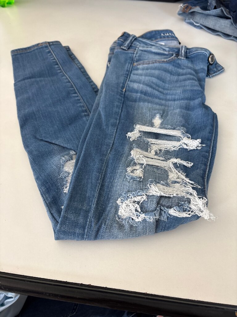 American Eagle Distressed Denim Jeans