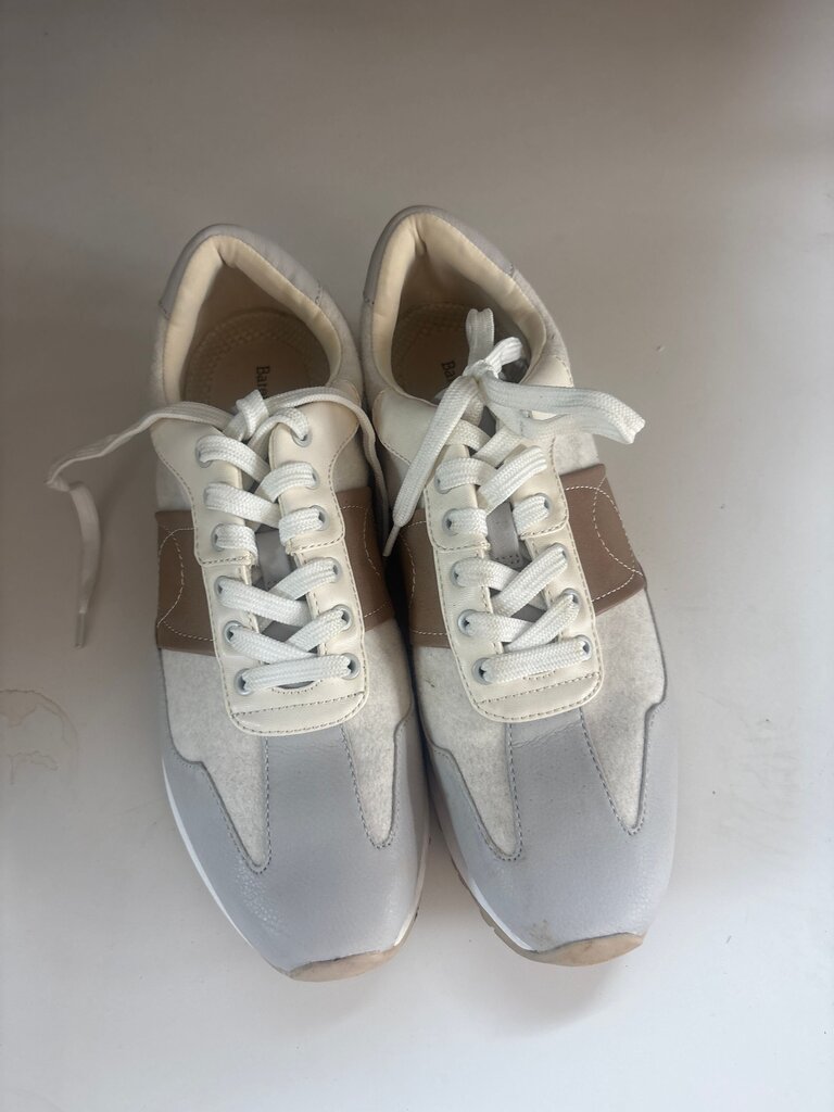 Women's Casual Sneakers with Beige Accents