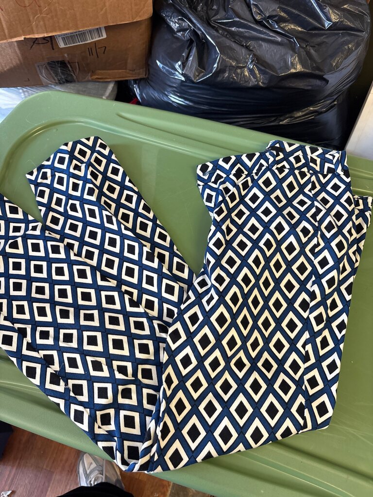 Forever 21 Geometric Pattern Leggings