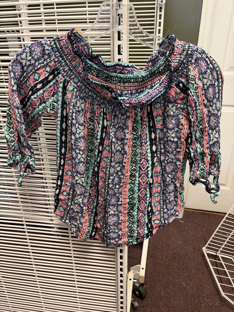 Floral Patterned Off-Shoulder Top