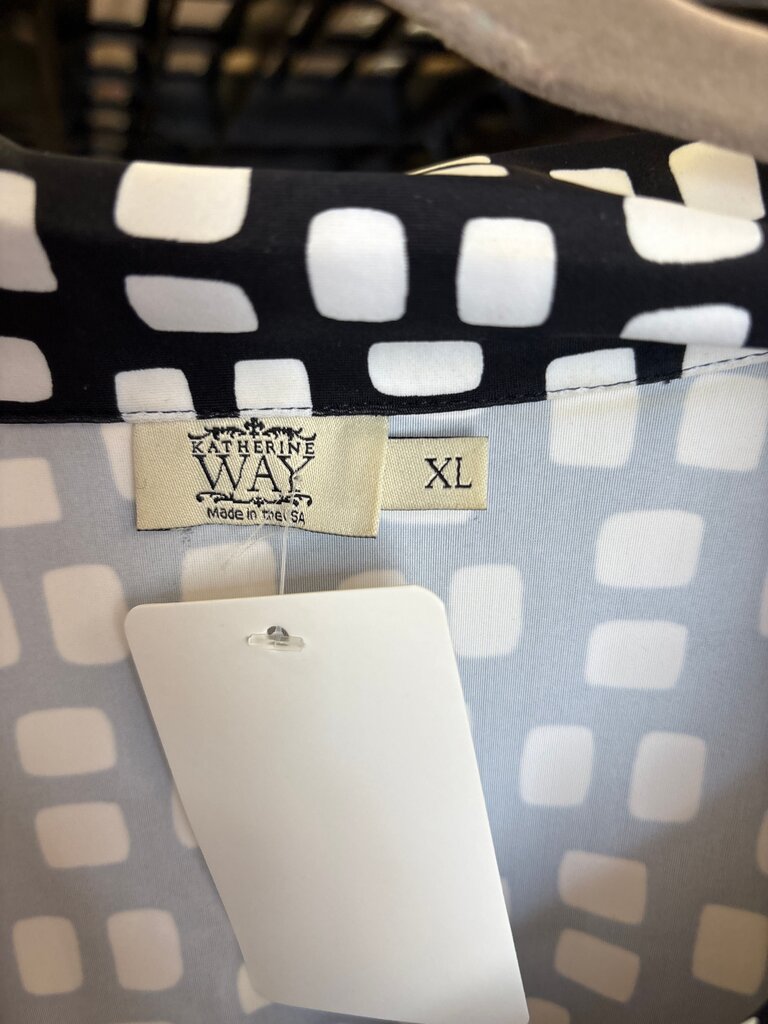 Katherine Wa XL Black and White Patterned Blouse