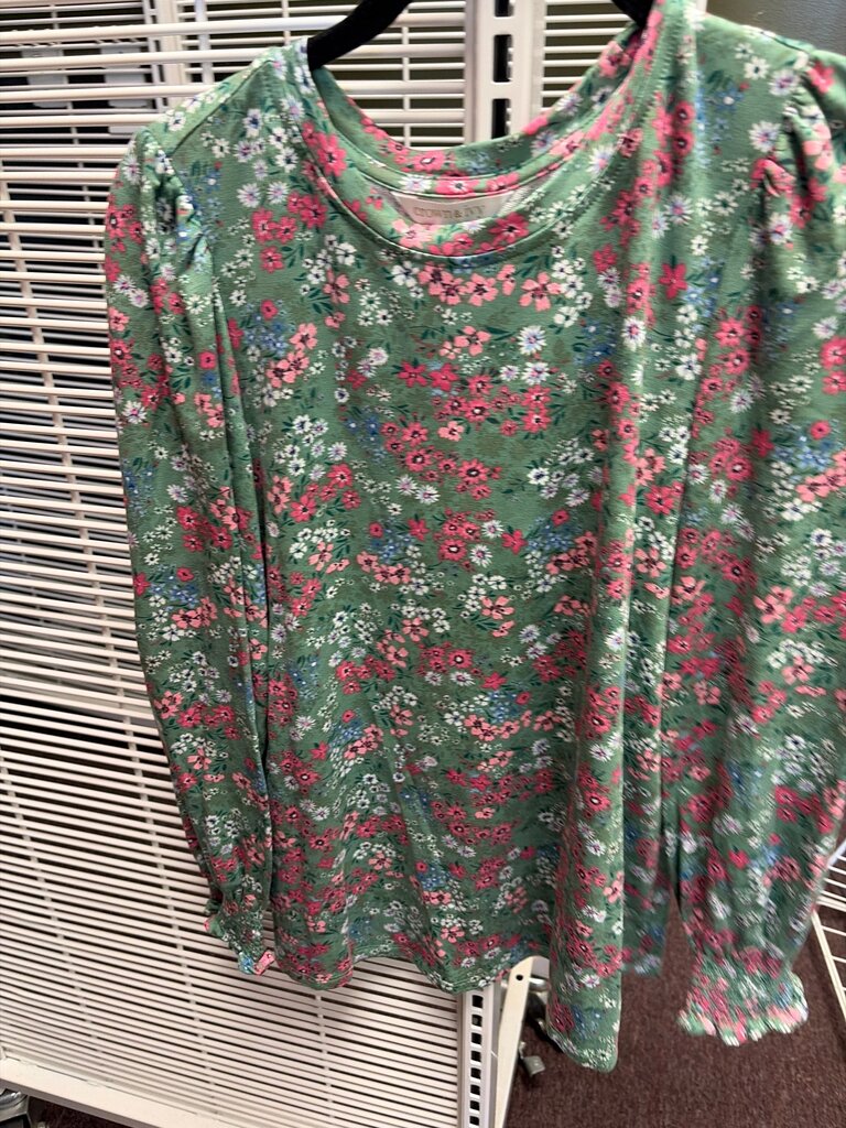 Crown & Ivy Floral Long Sleeve Top