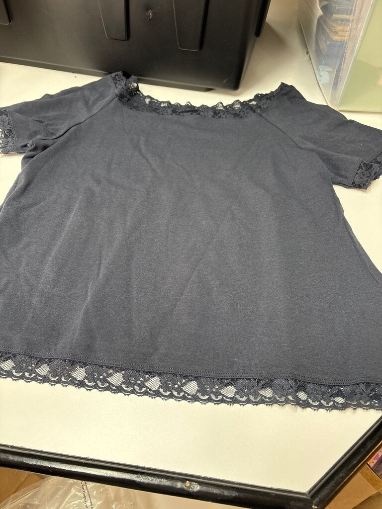 Lace Trimmed Short Sleeve Top