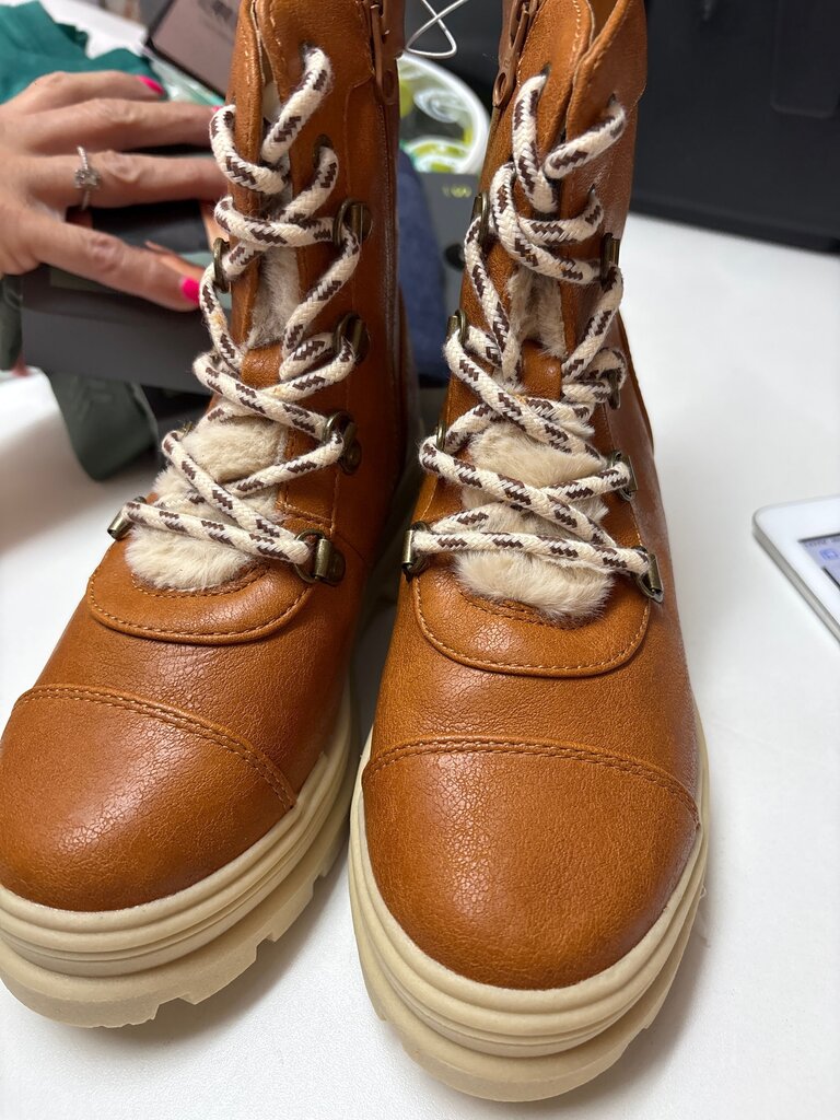 Brown Fur Lined Hiking Boots