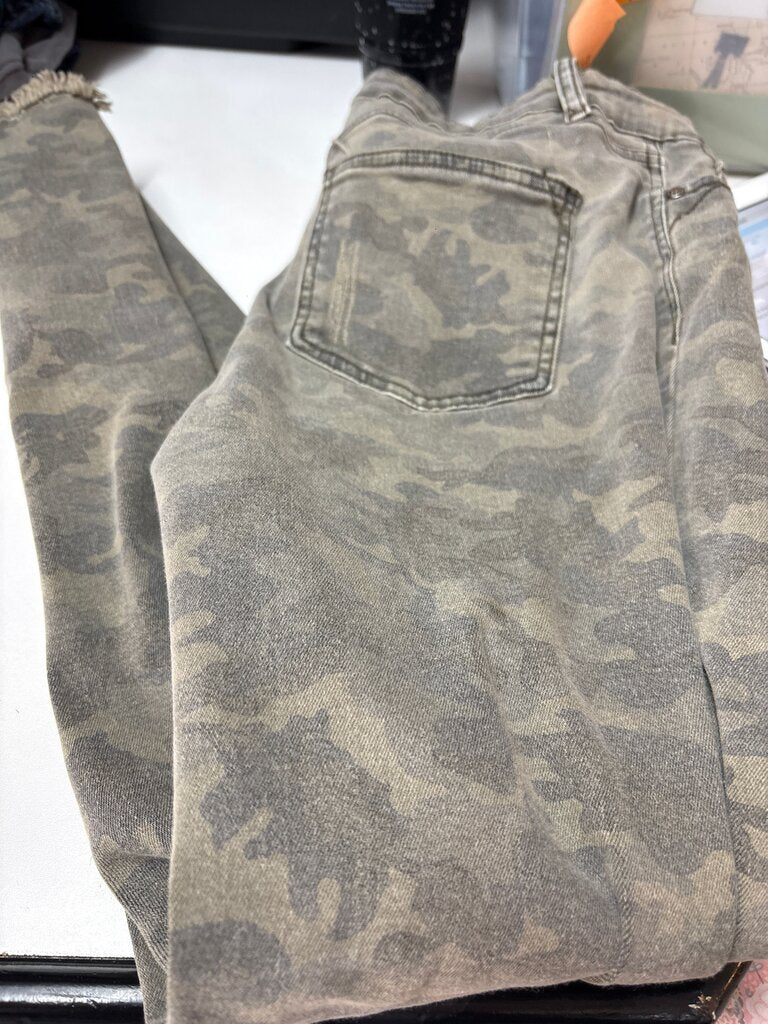 Wishlist Camo Jeans