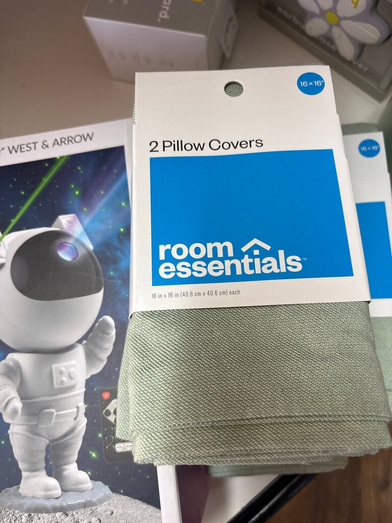 Room Essentials 2 Pillow Covers