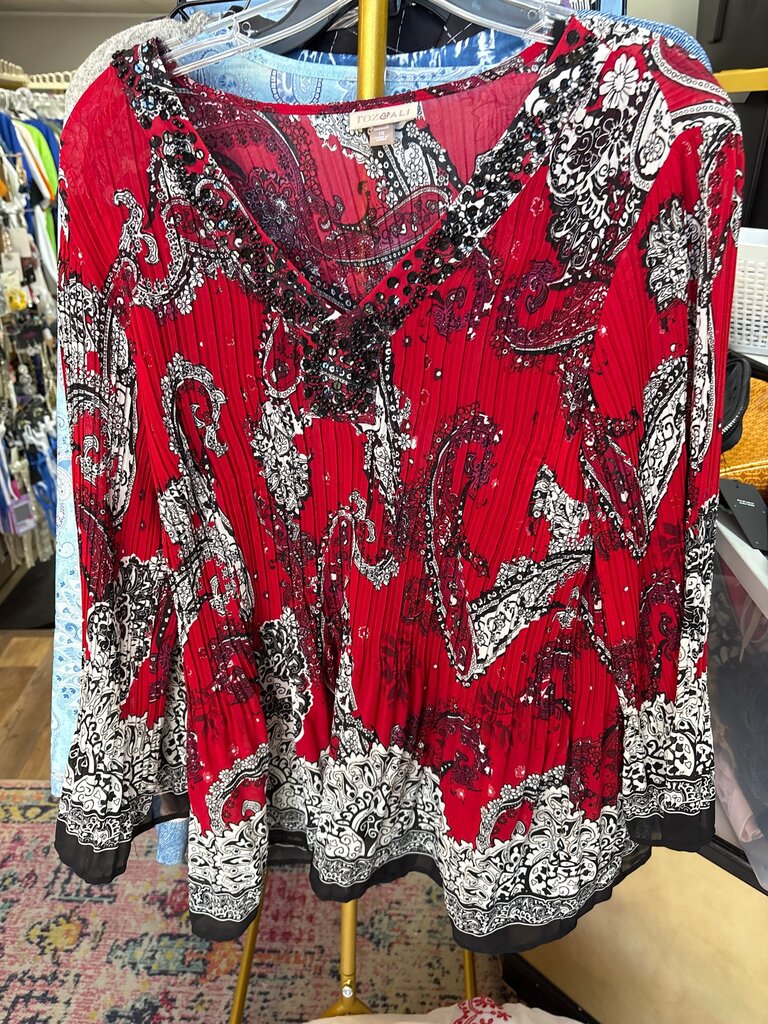Roz & Ali Women's 1X Red and Black Patterned Top